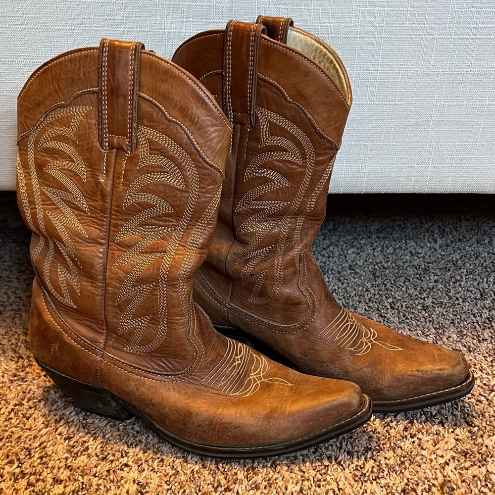 Leather cowboy boots - women’s size 8